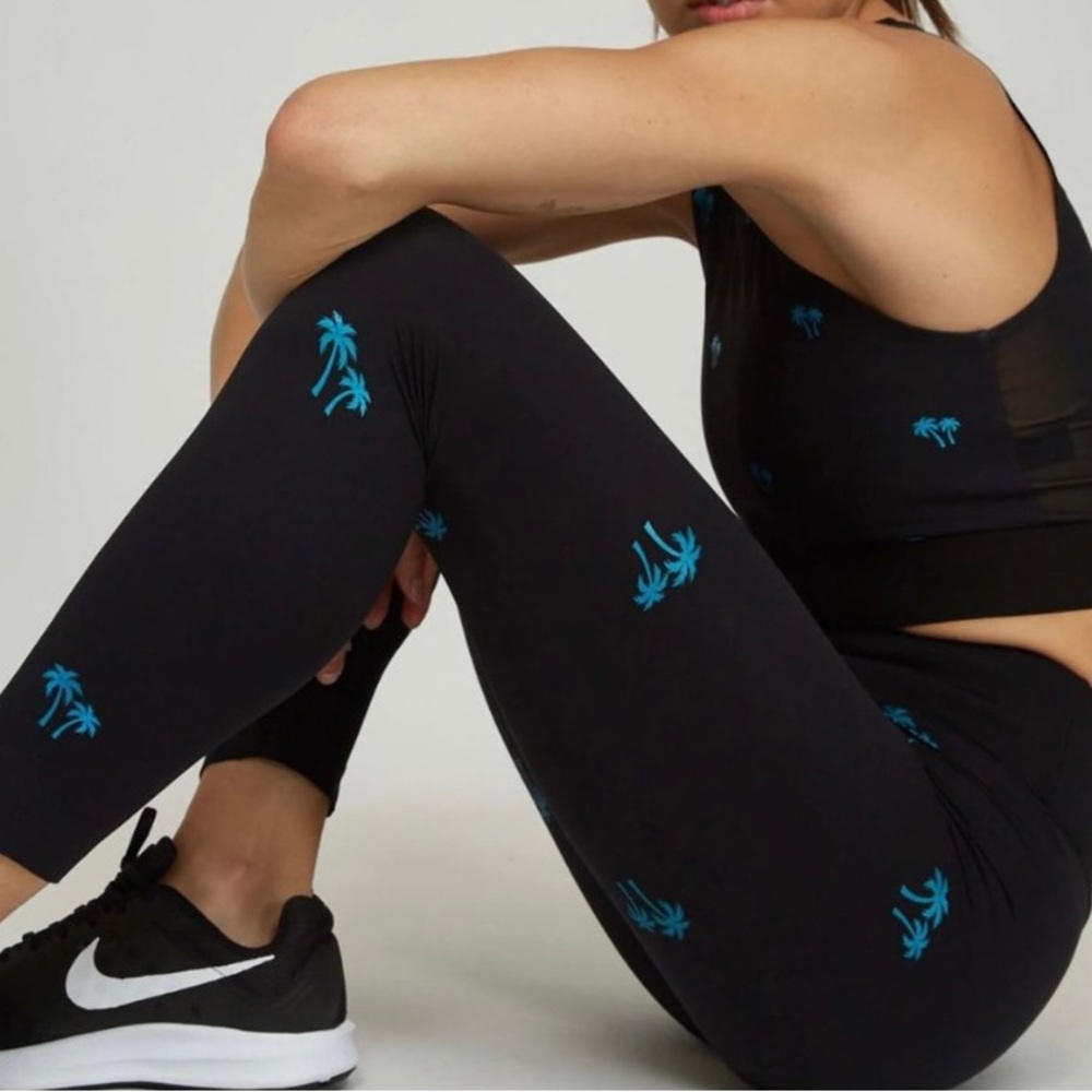 Noli Sunset Leggings in Azure Palm Tree Print 🌴💙
